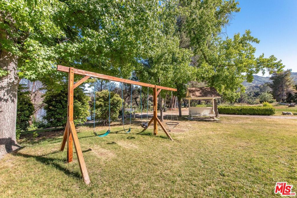 2370 Laguna Circle Drive