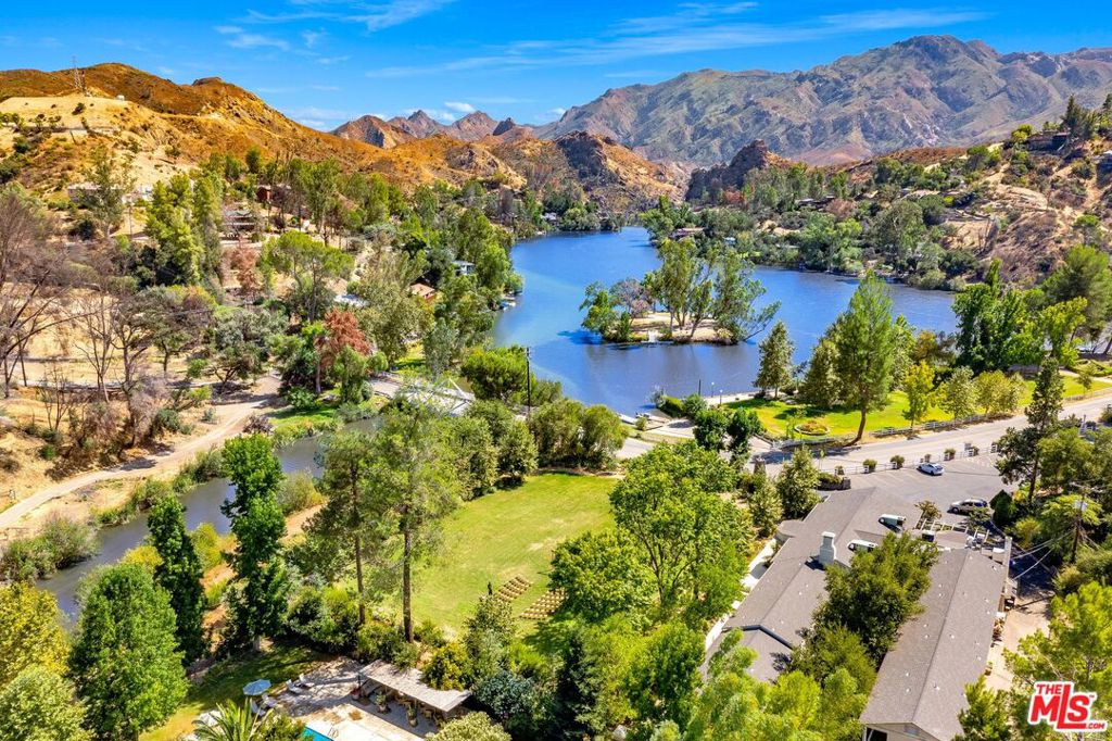 2370 Laguna Circle Drive