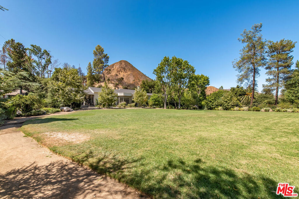 2370 Laguna Circle Drive