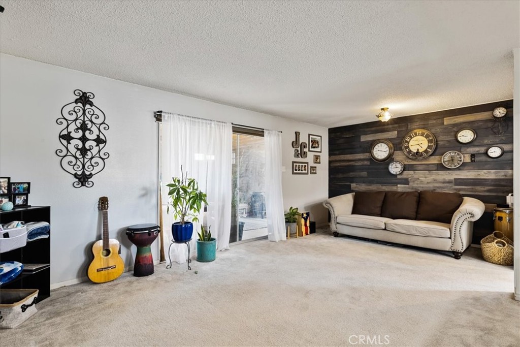 43827 Rimvale Avenue