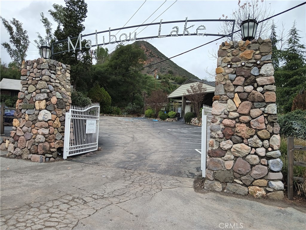 2370 Laguna Circle Drive