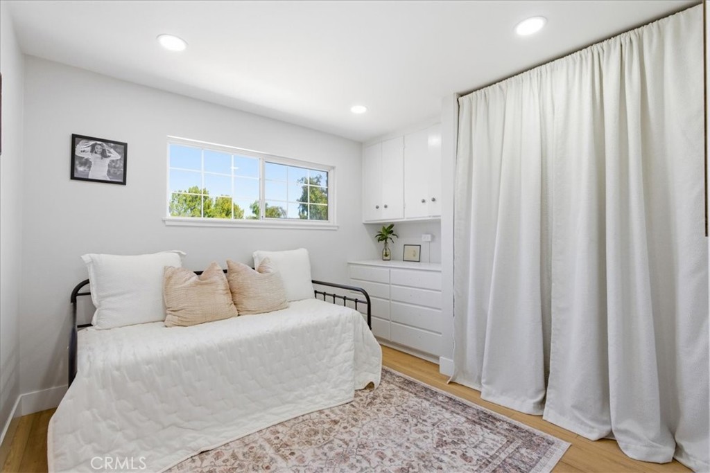 26434 Fairgate
