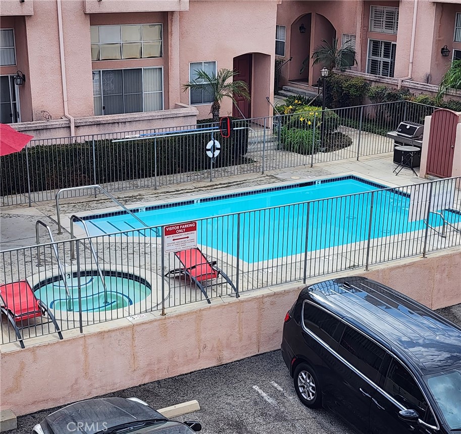 7320 Balboa Boulevard 205