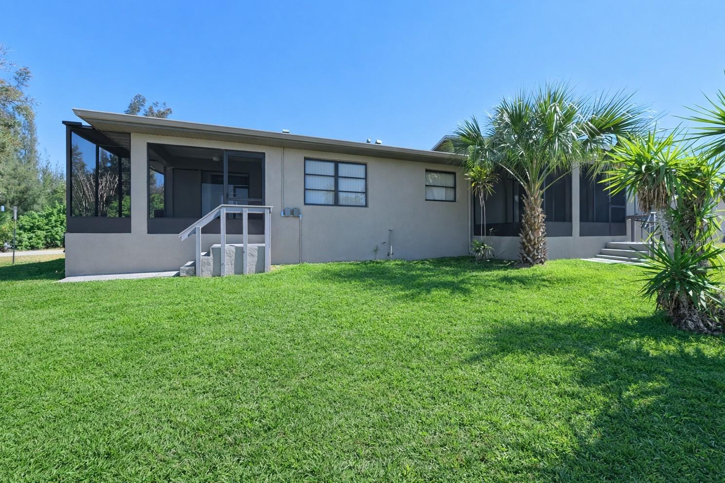 3211 RIVERSIDE DR