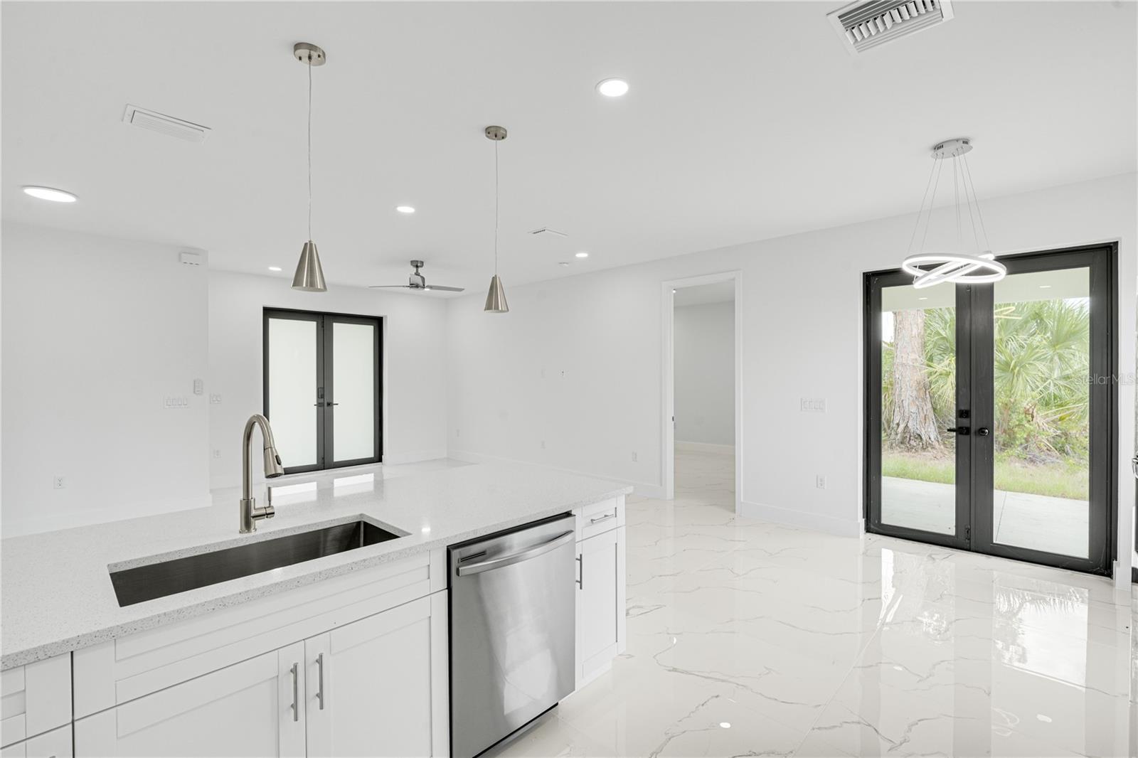 153 AUSTRALIAN DR