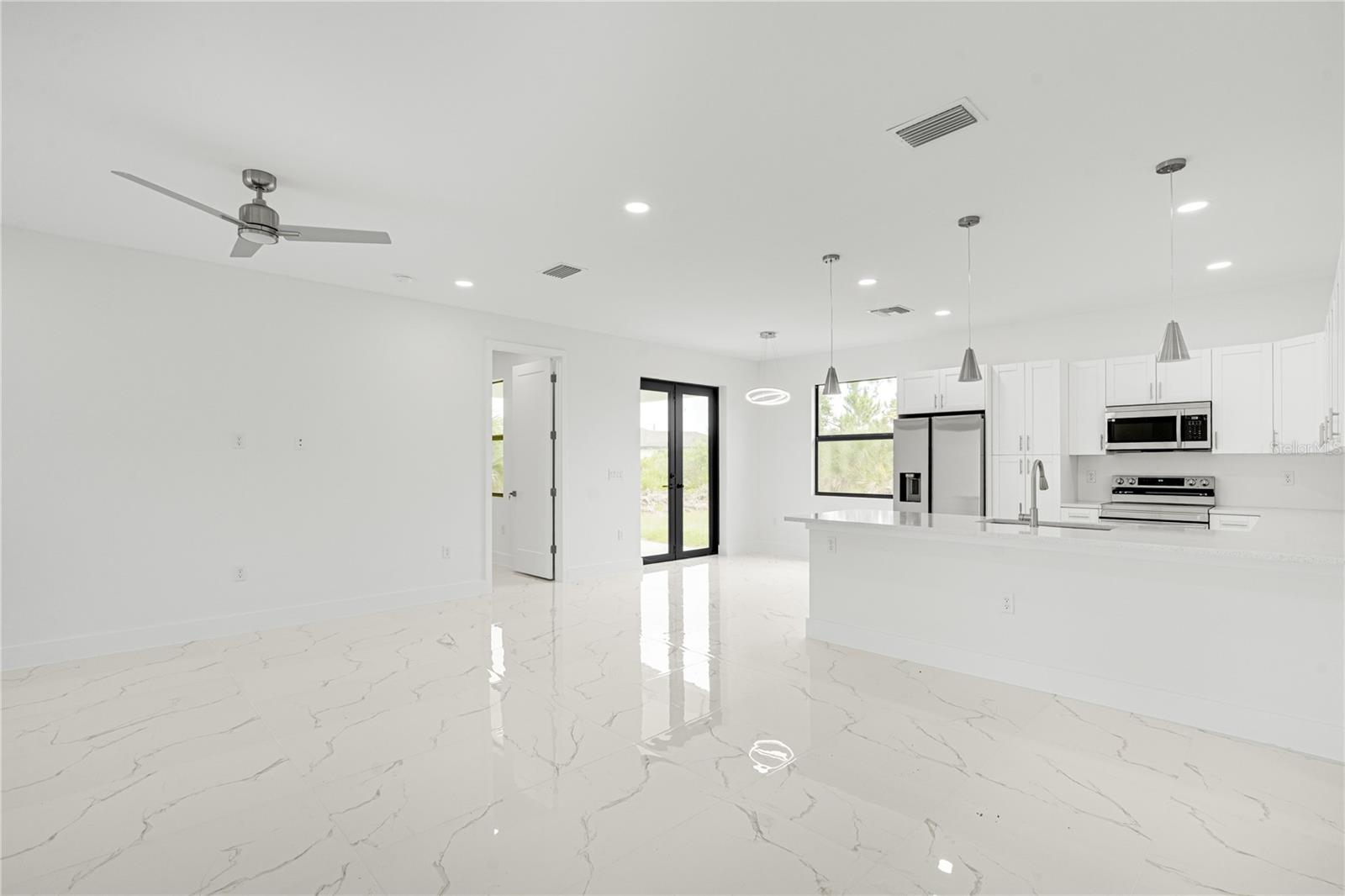 153 AUSTRALIAN DR