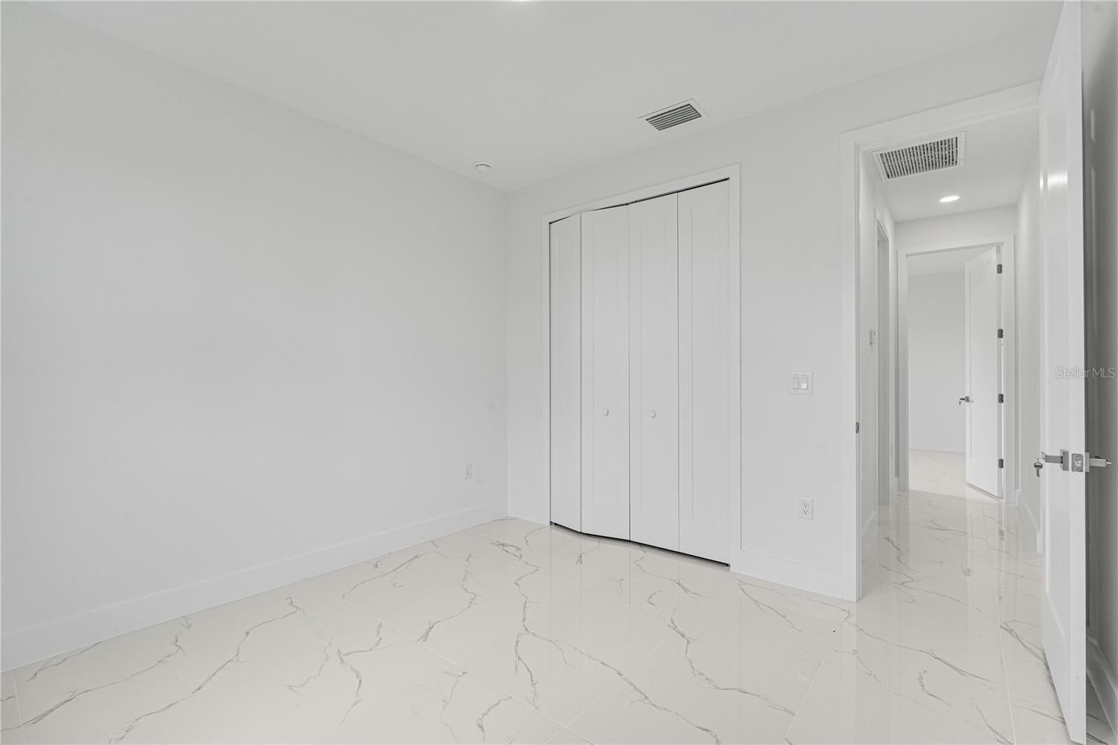 153 AUSTRALIAN DR