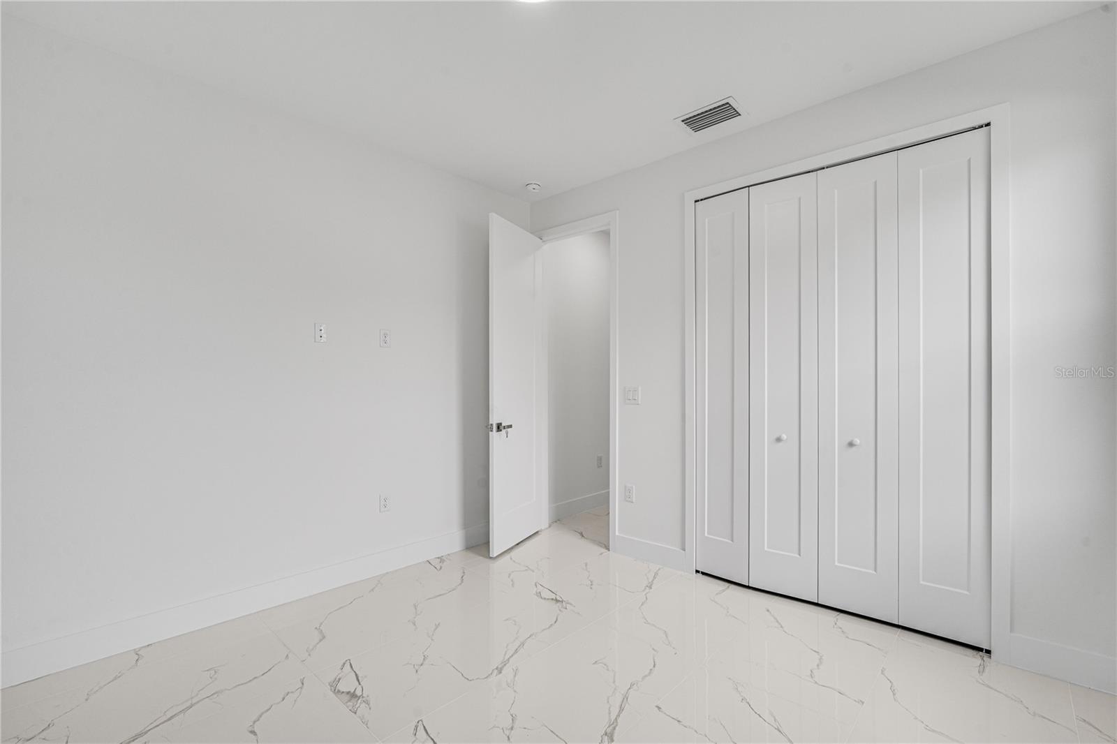153 AUSTRALIAN DR