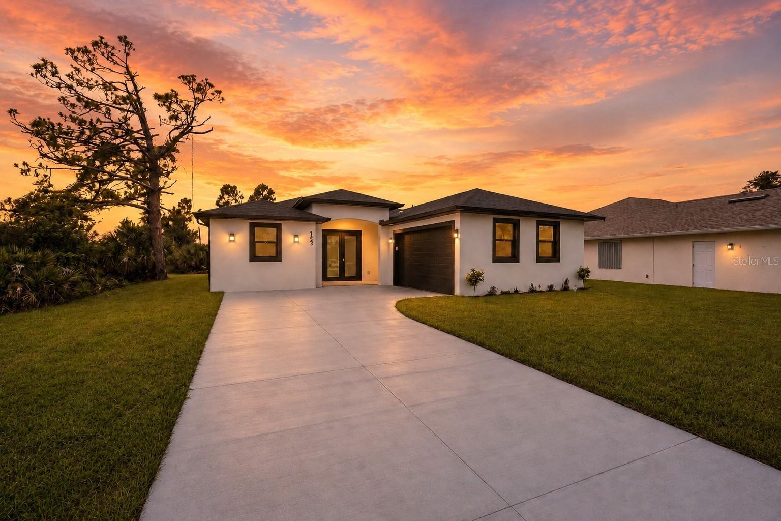 153 AUSTRALIAN DR