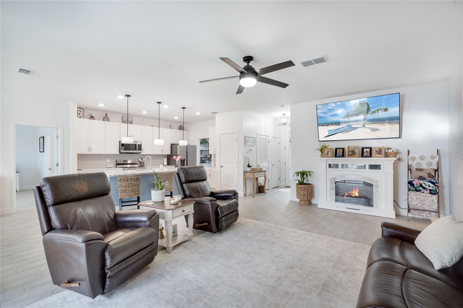 4033 UNION LN