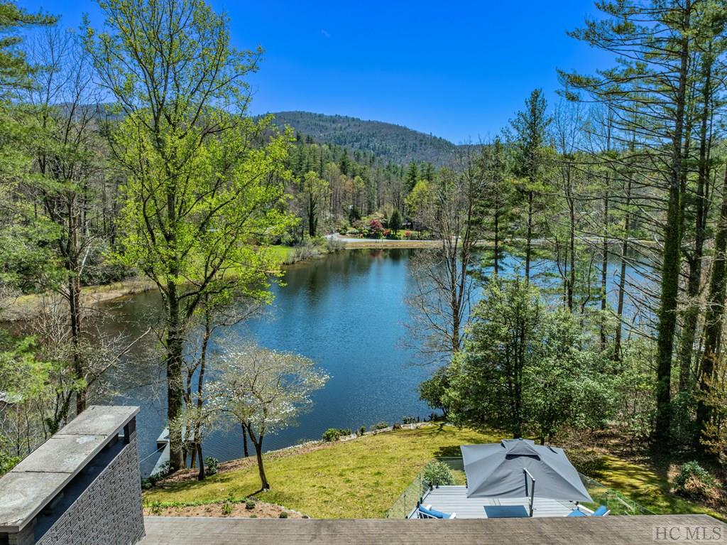 335 Twin Lakes Drive