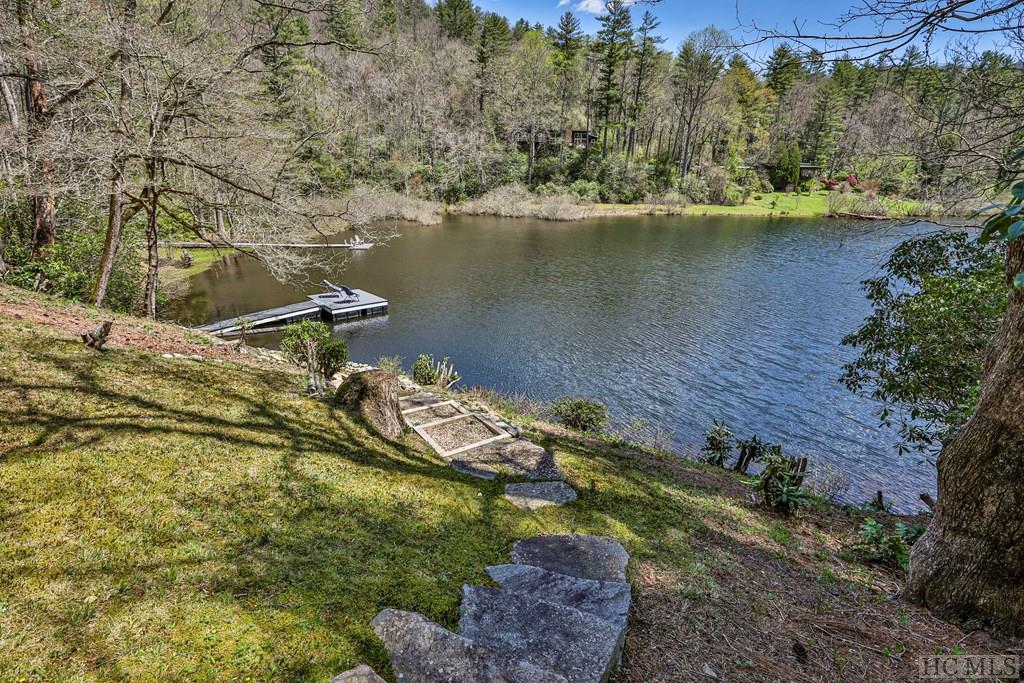 335 Twin Lakes Drive