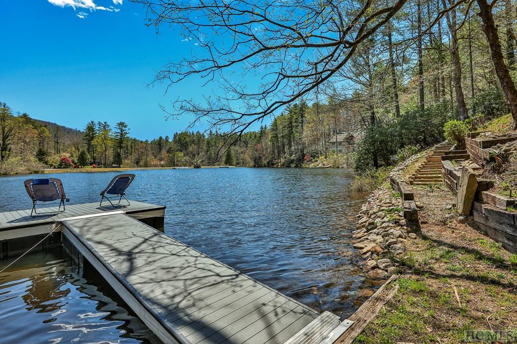 335 Twin Lakes Drive