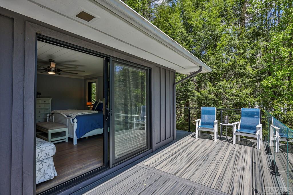 335 Twin Lakes Drive