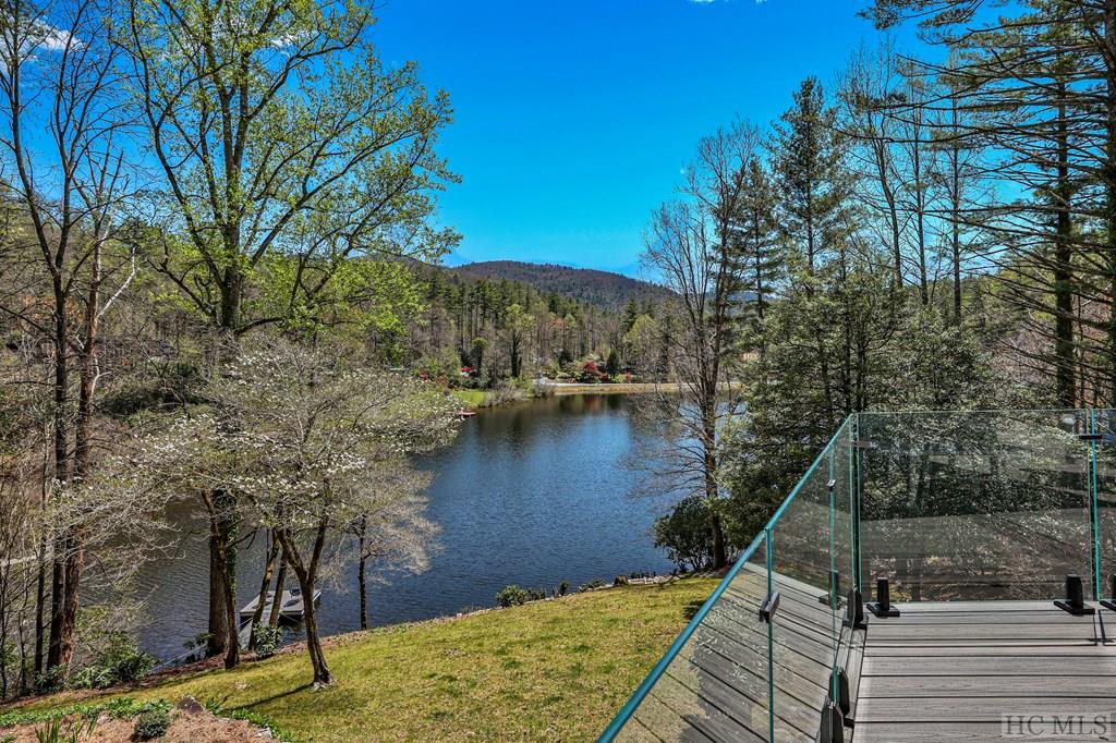 335 Twin Lakes Drive