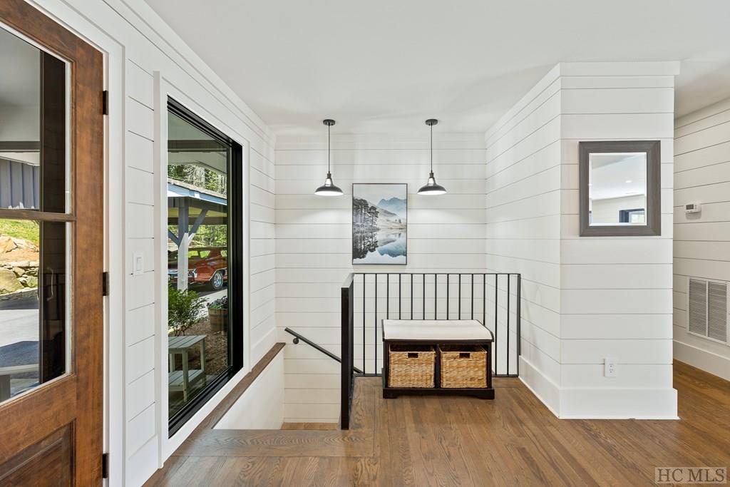 335 Twin Lakes Drive