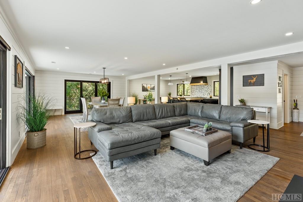 335 Twin Lakes Drive