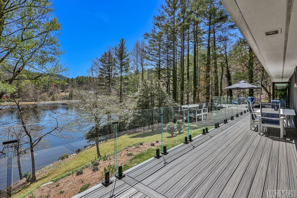 335 Twin Lakes Drive
