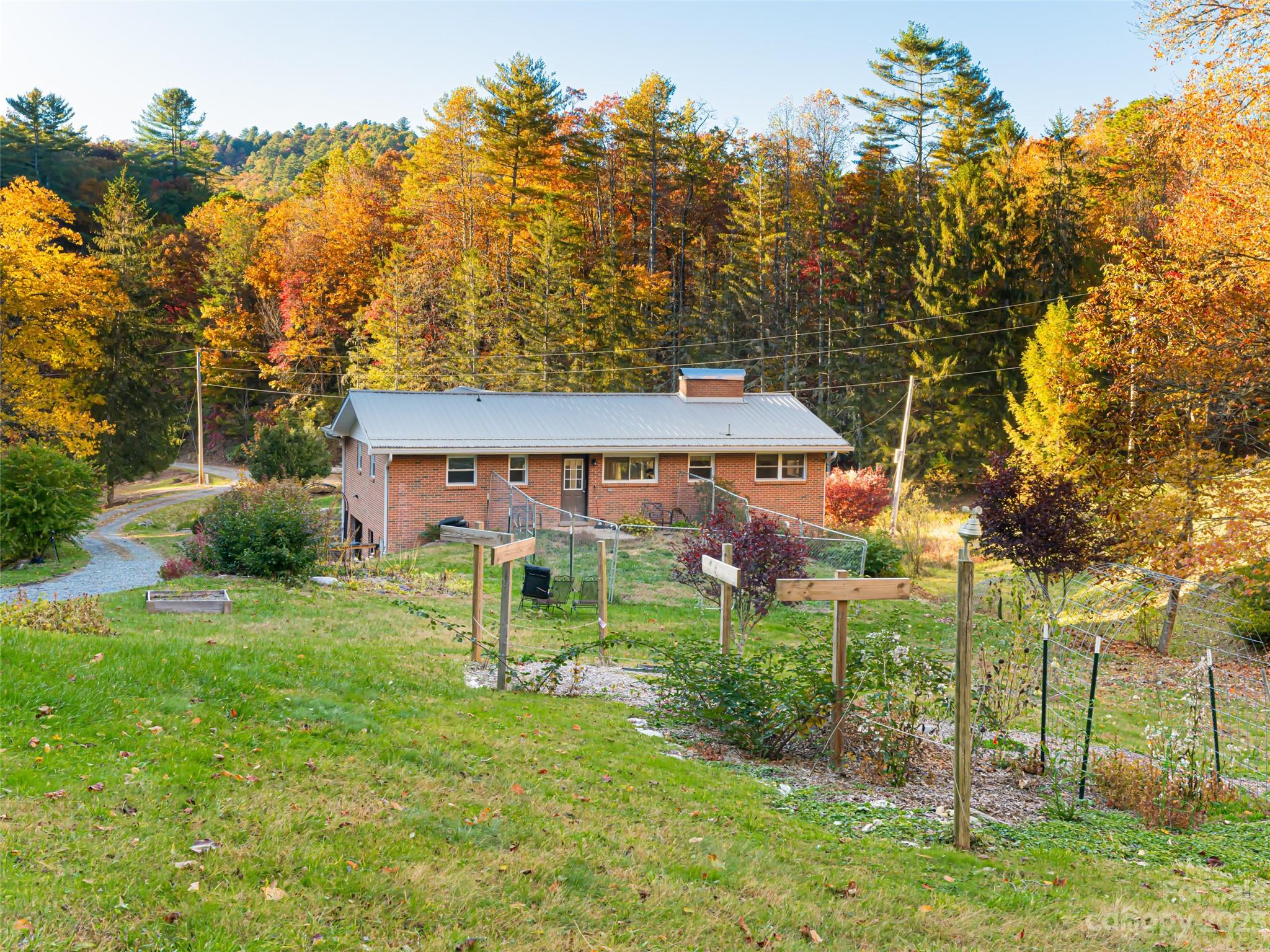 1555 Frozen Creek Road