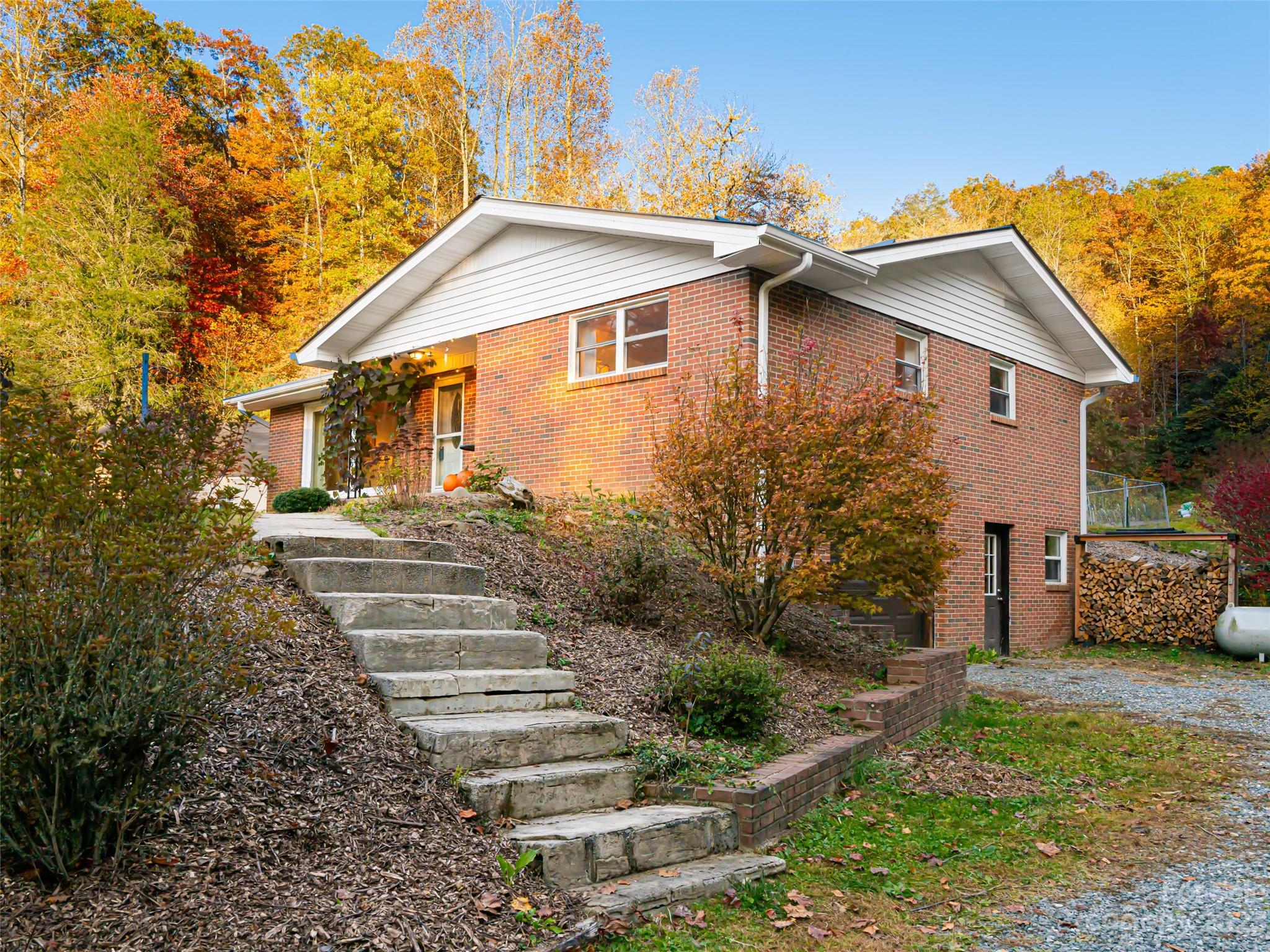 1555 Frozen Creek Road