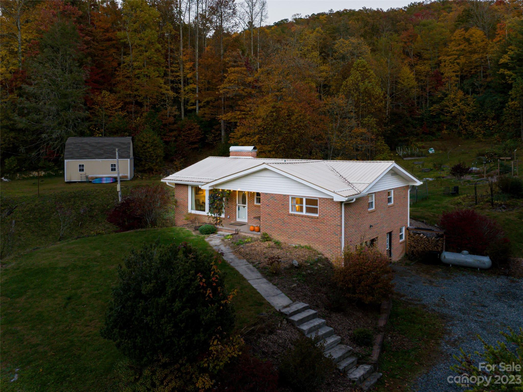1555 Frozen Creek Road