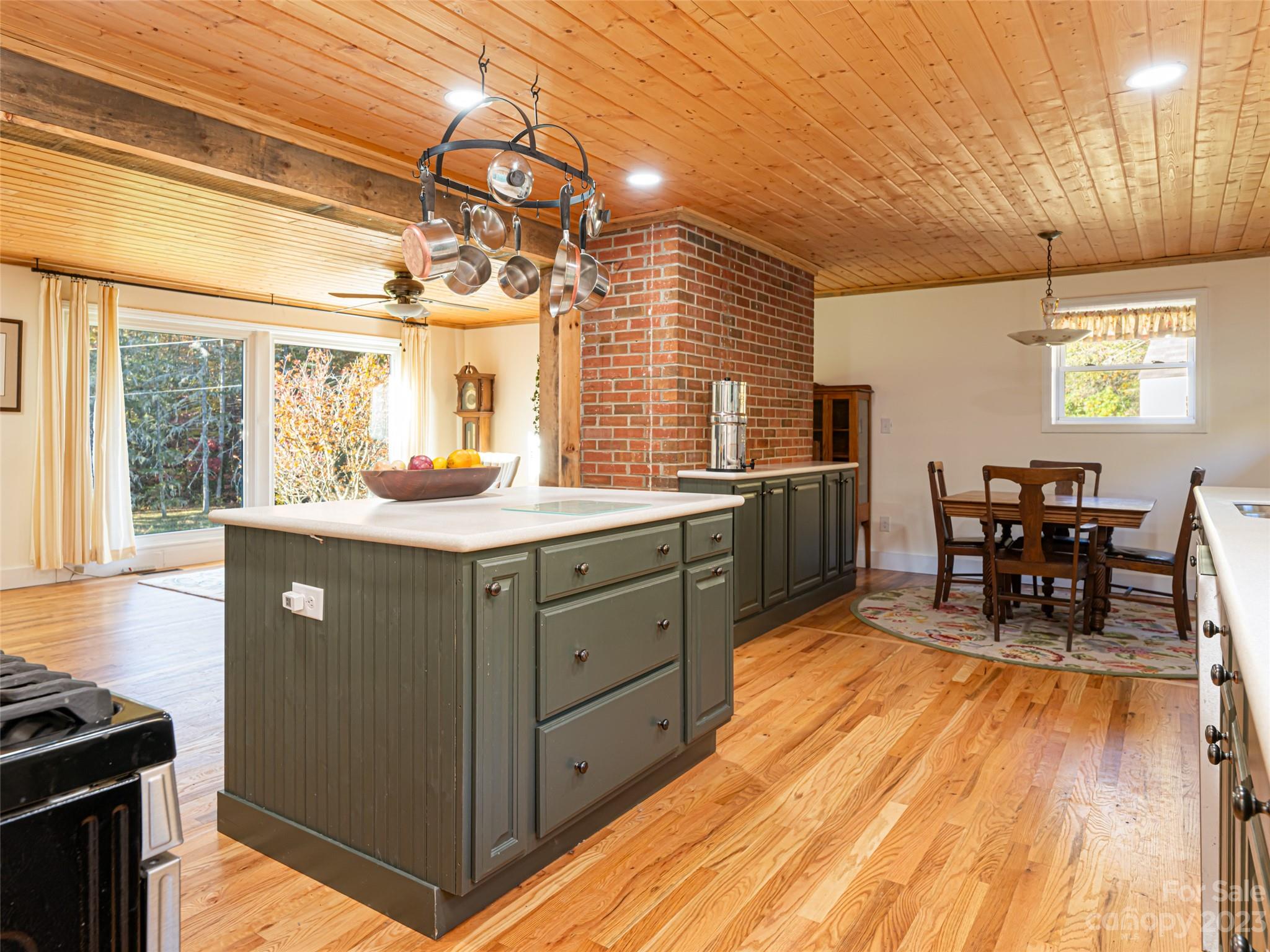 1555 Frozen Creek Road