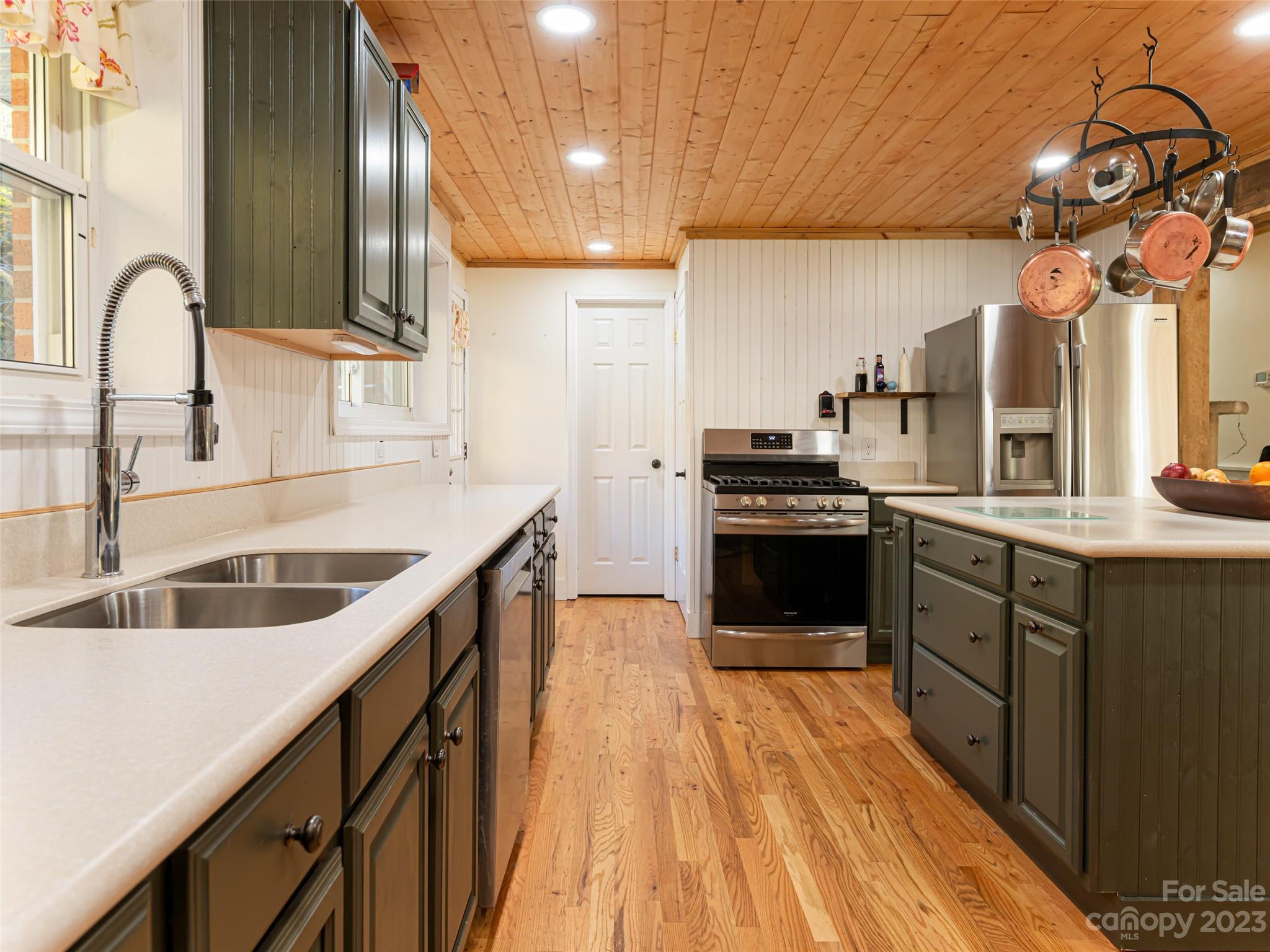 1555 Frozen Creek Road