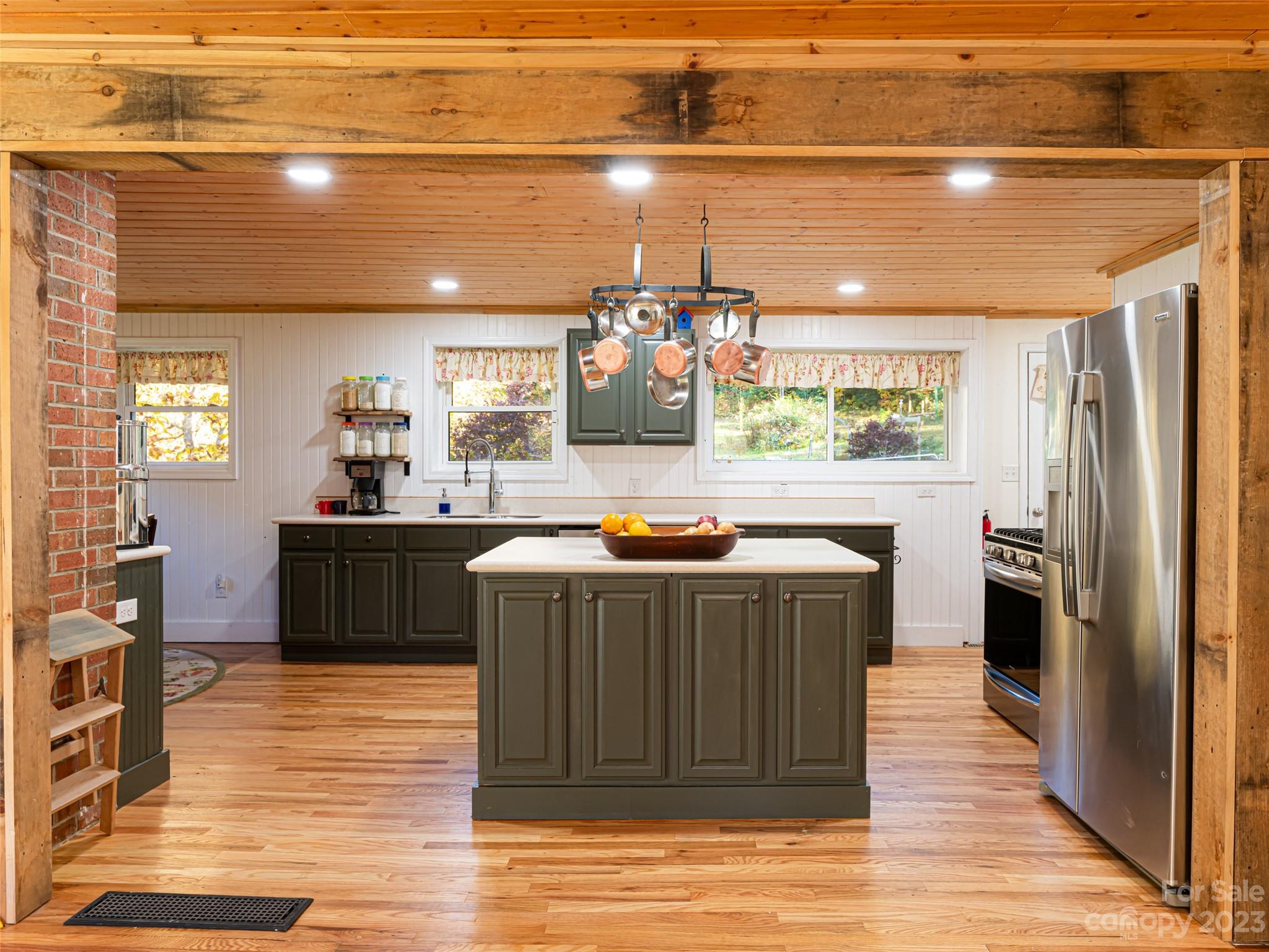 1555 Frozen Creek Road