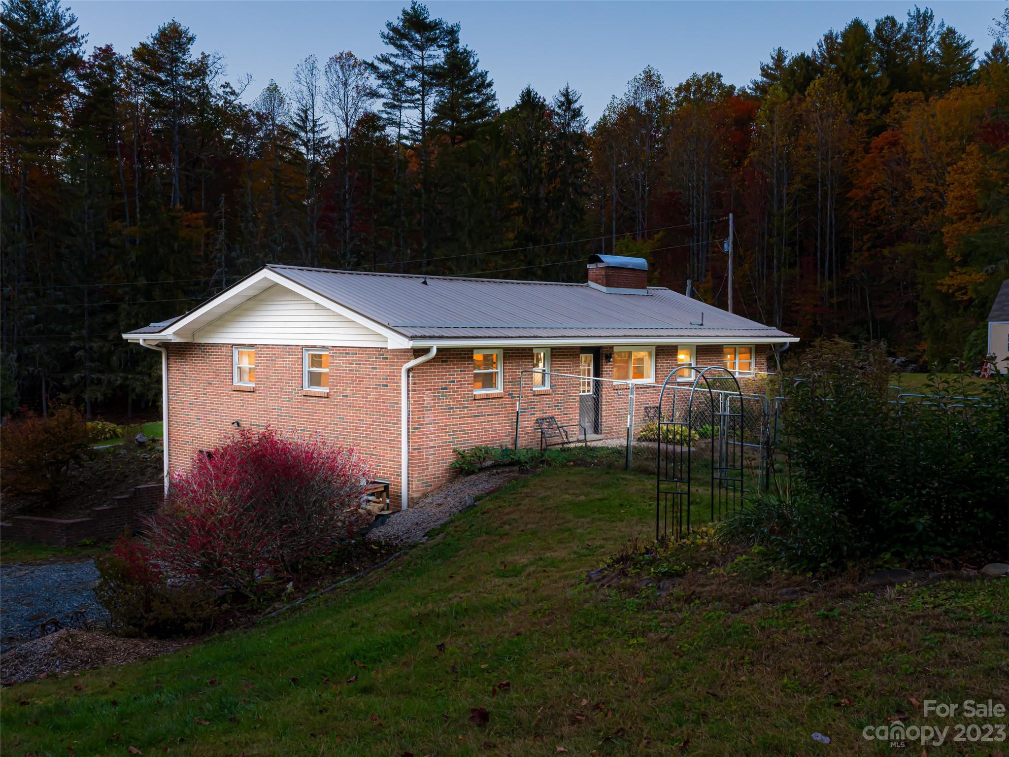 1555 Frozen Creek Road