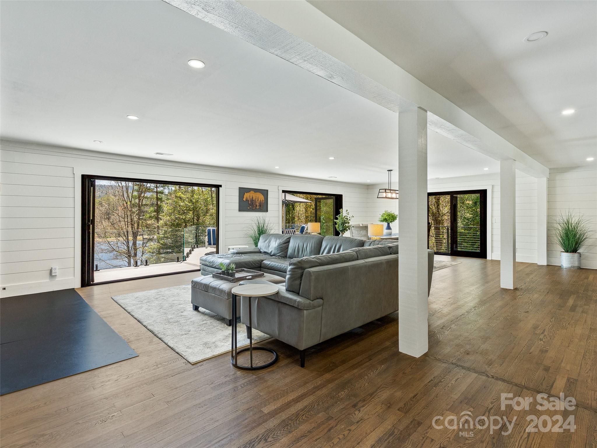 335 Twin Lakes Drive