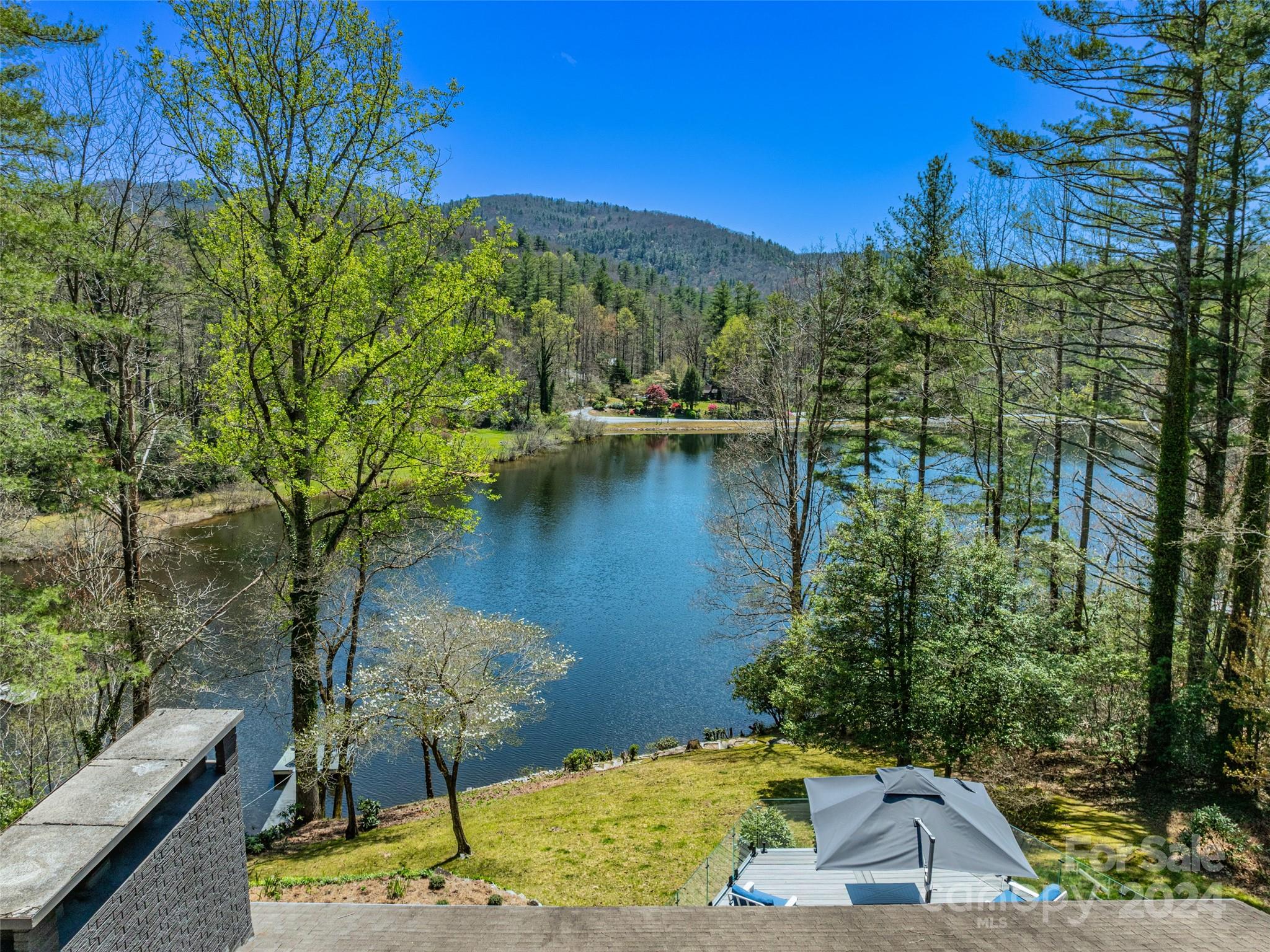 335 Twin Lakes Drive