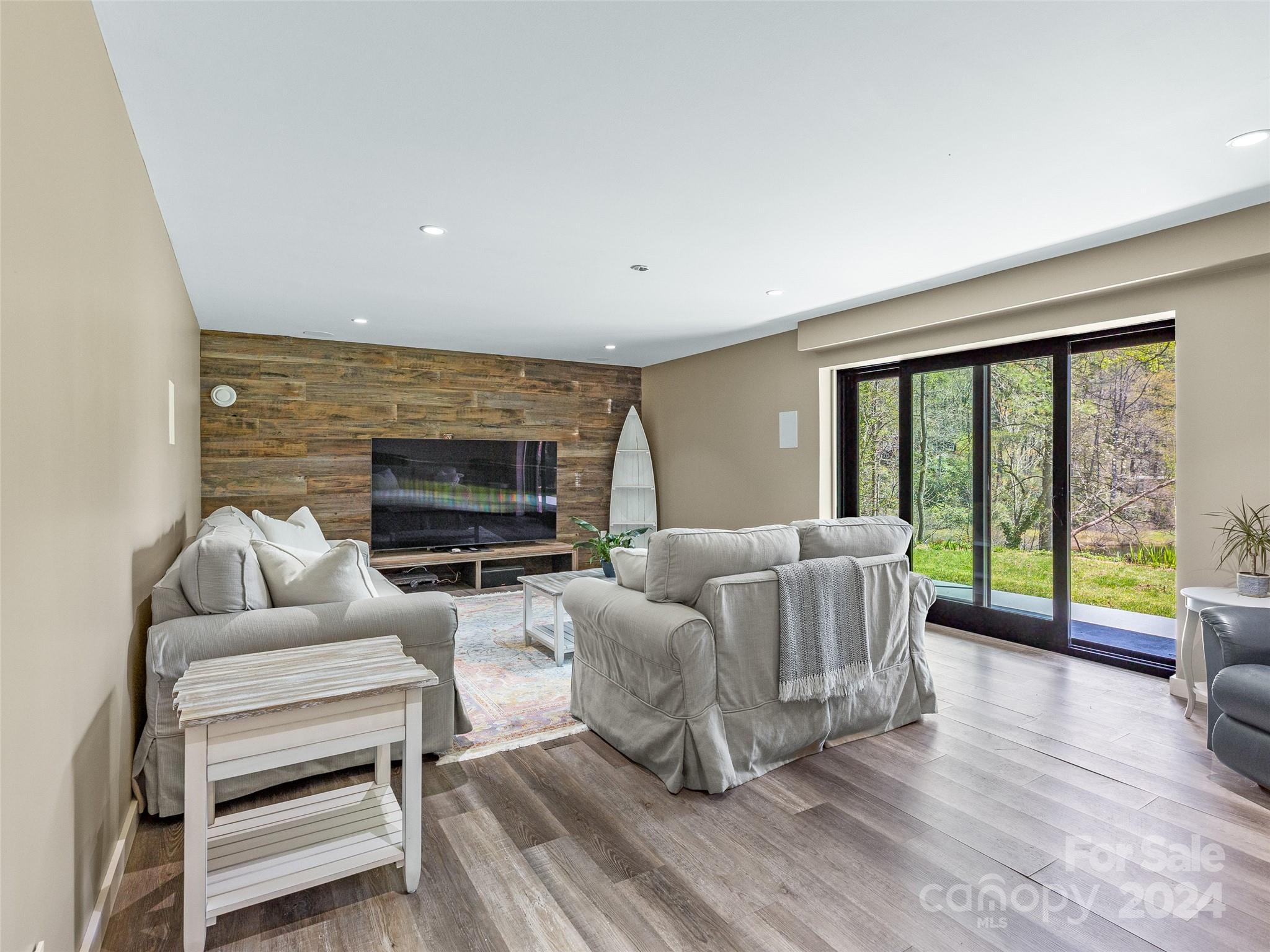 335 Twin Lakes Drive