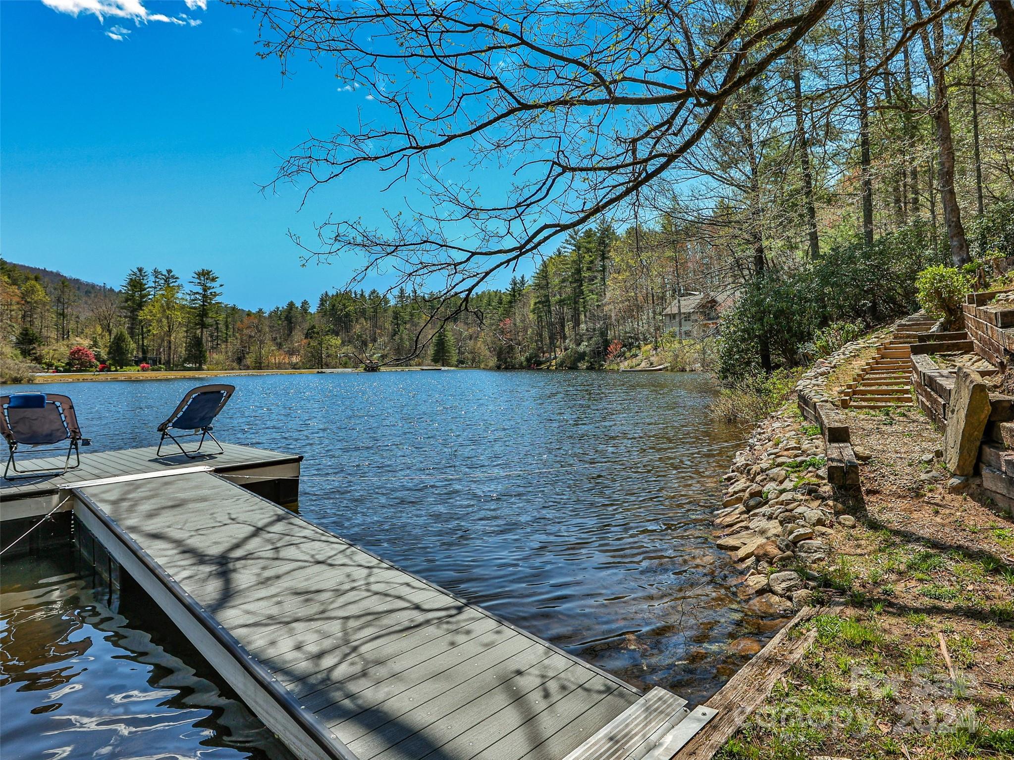 335 Twin Lakes Drive