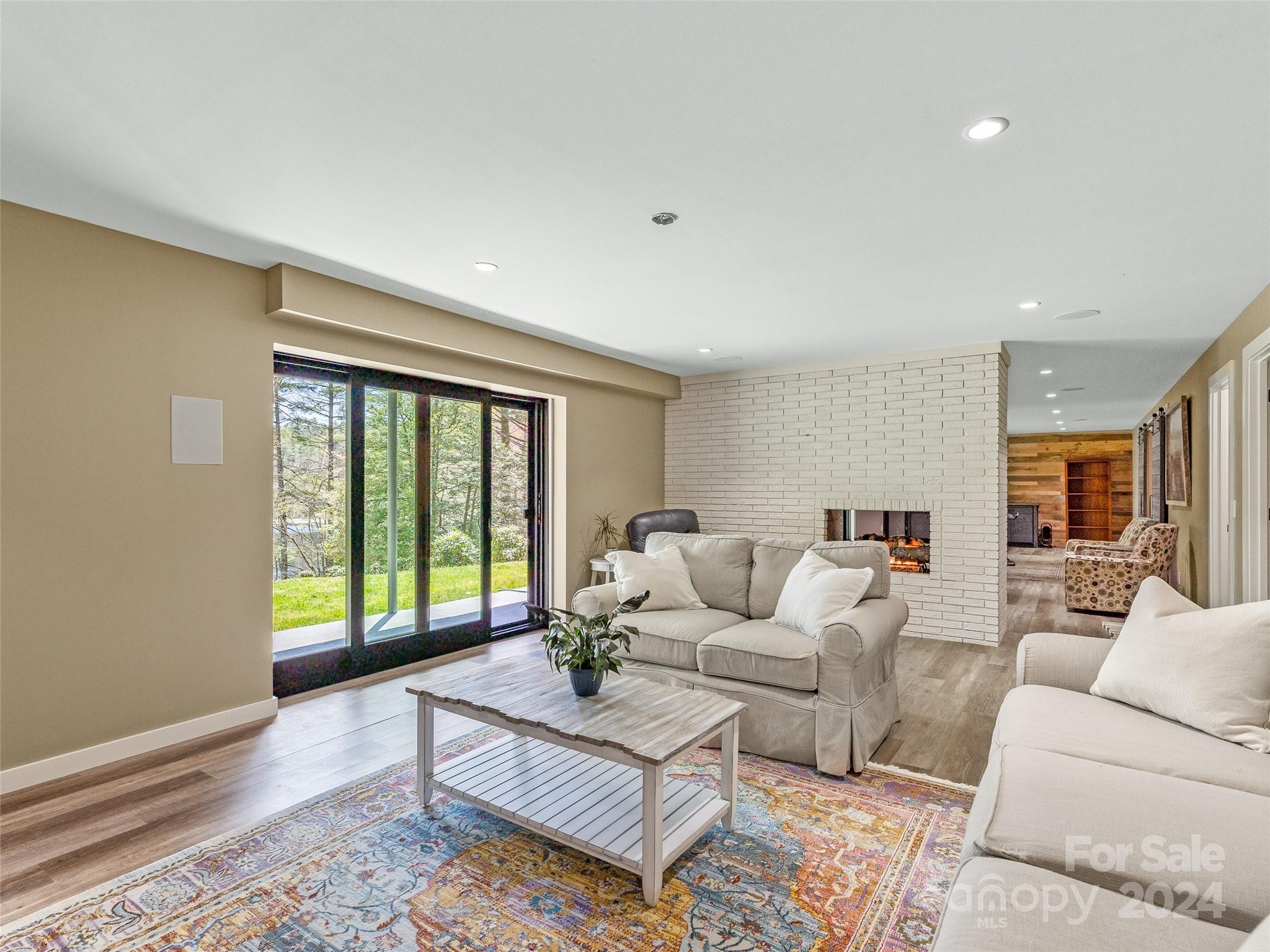 335 Twin Lakes Drive