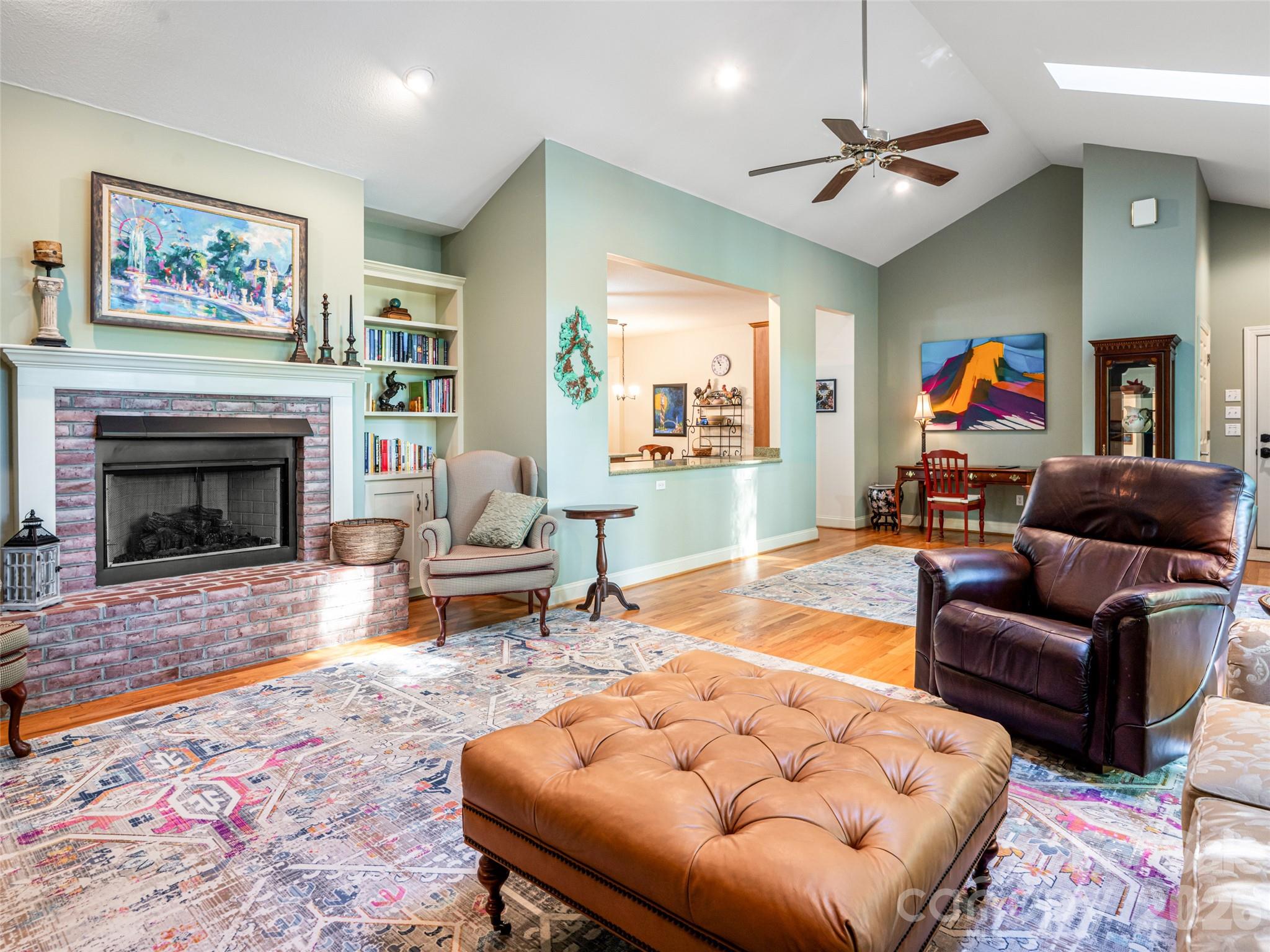 4 Dogwood Glen Circle
