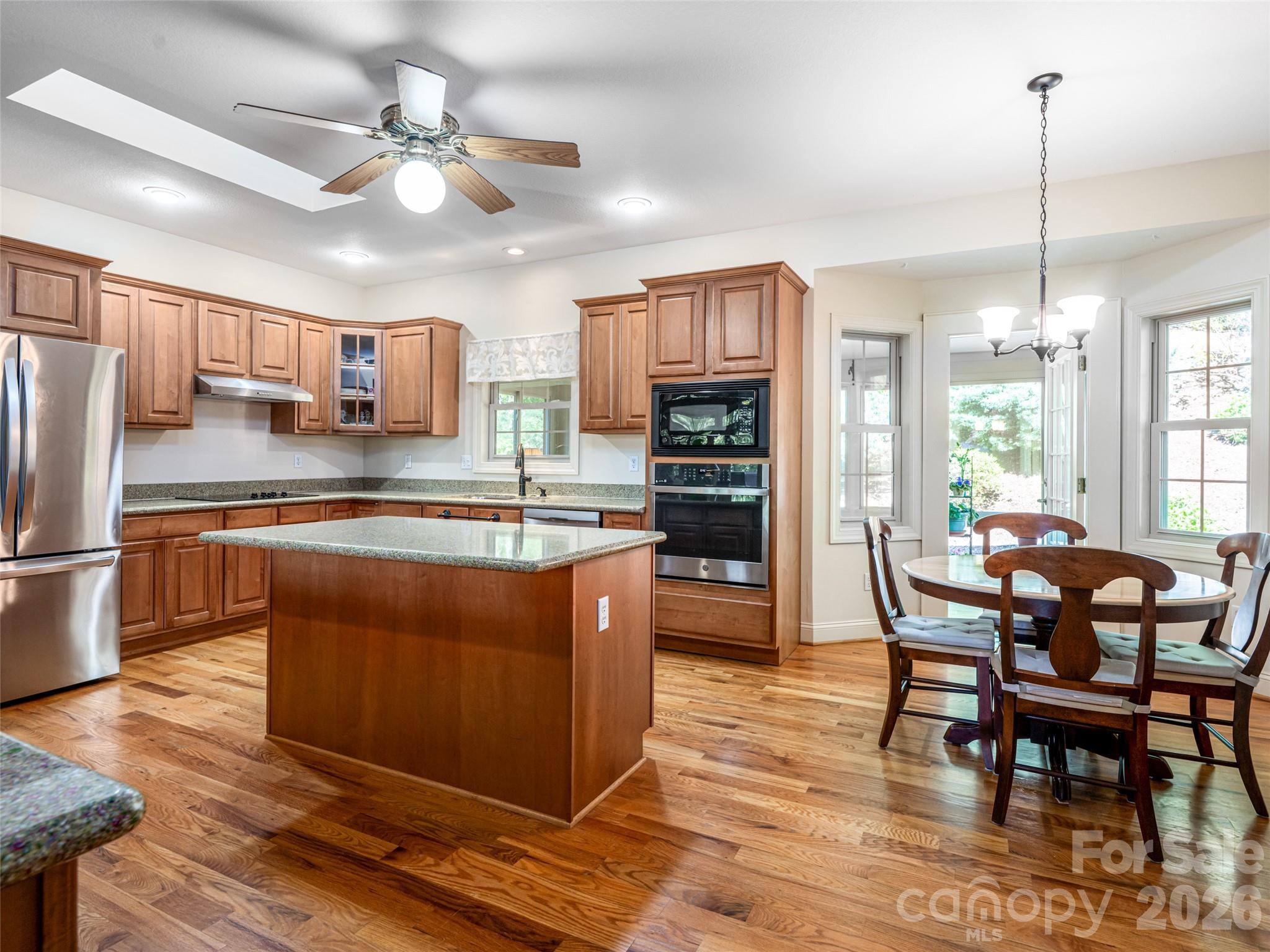 4 Dogwood Glen Circle