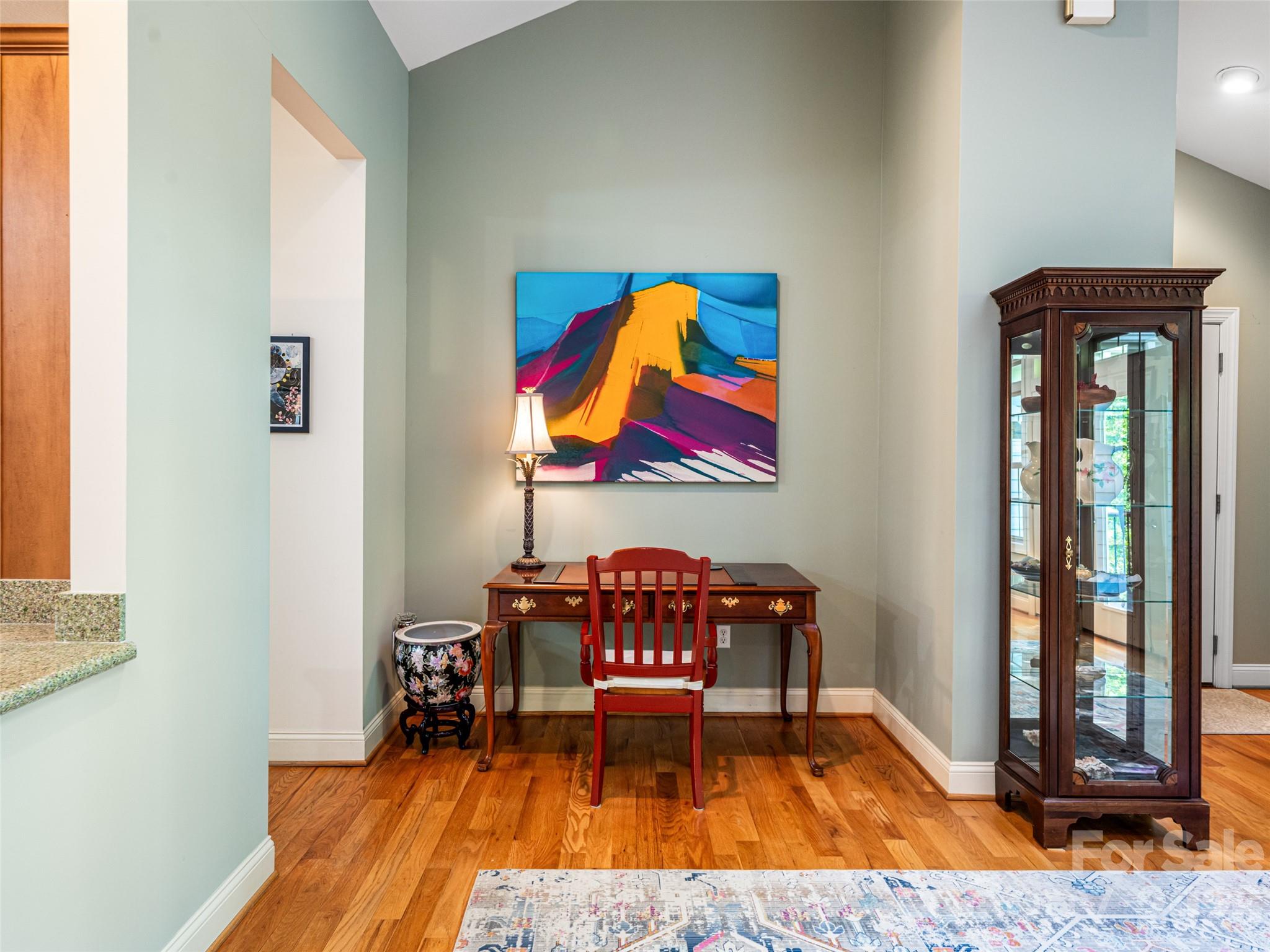4 Dogwood Glen Circle