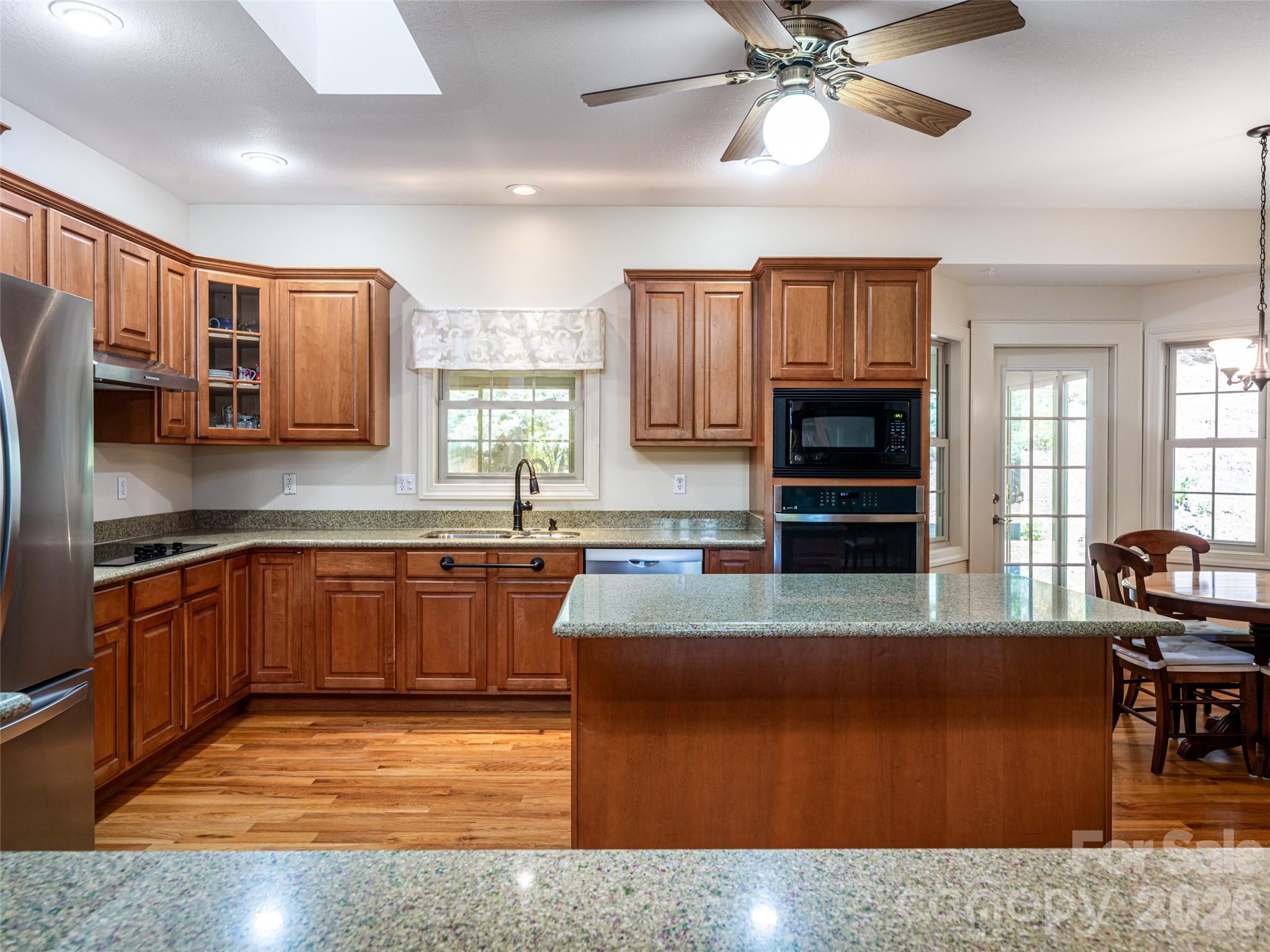 4 Dogwood Glen Circle