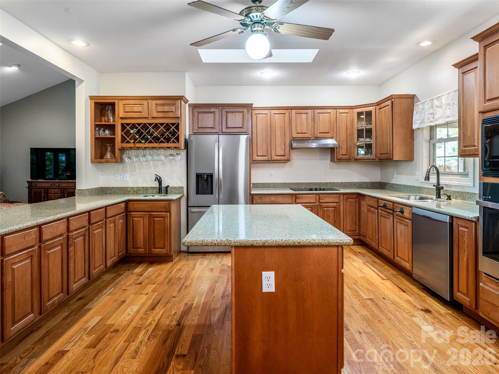 4 Dogwood Glen Circle
