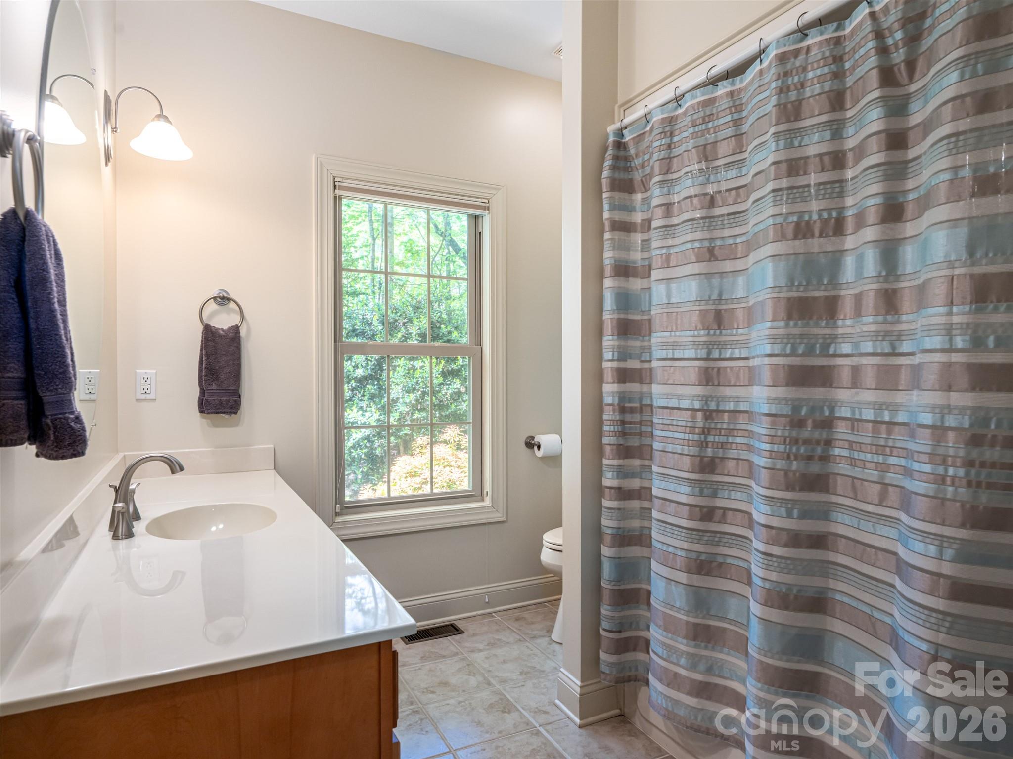 4 Dogwood Glen Circle