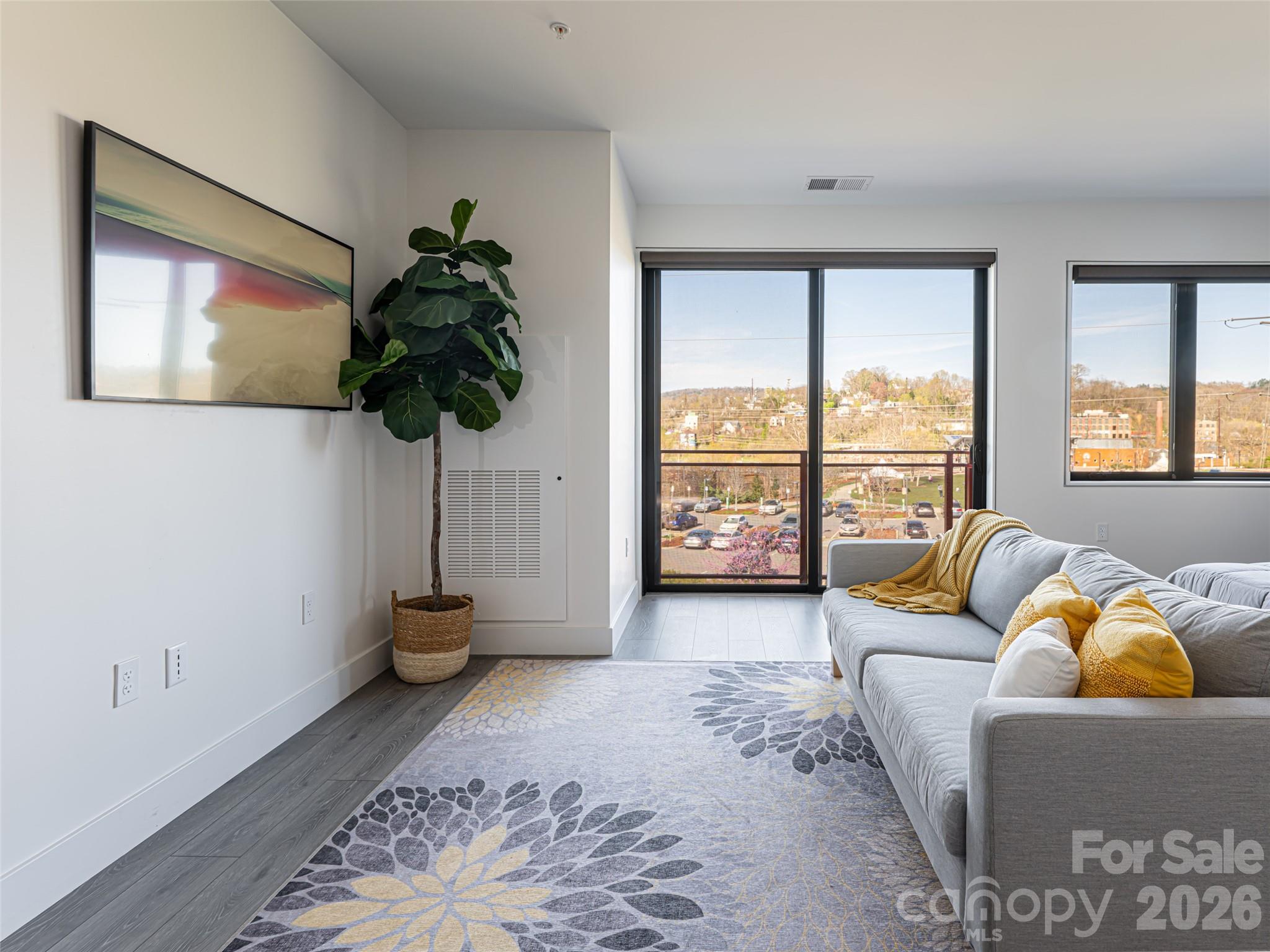 68 Craven Street Unit: 304