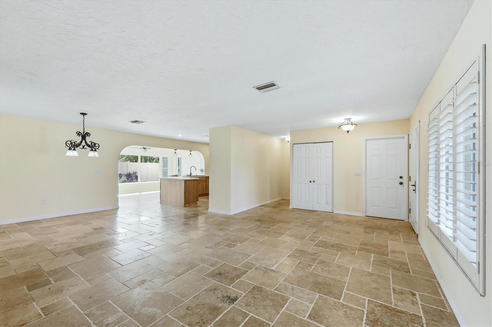 6007 9TH AVE W