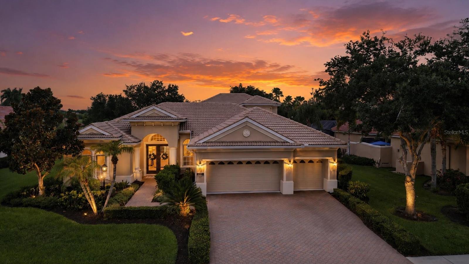 6806 DOMINION LN