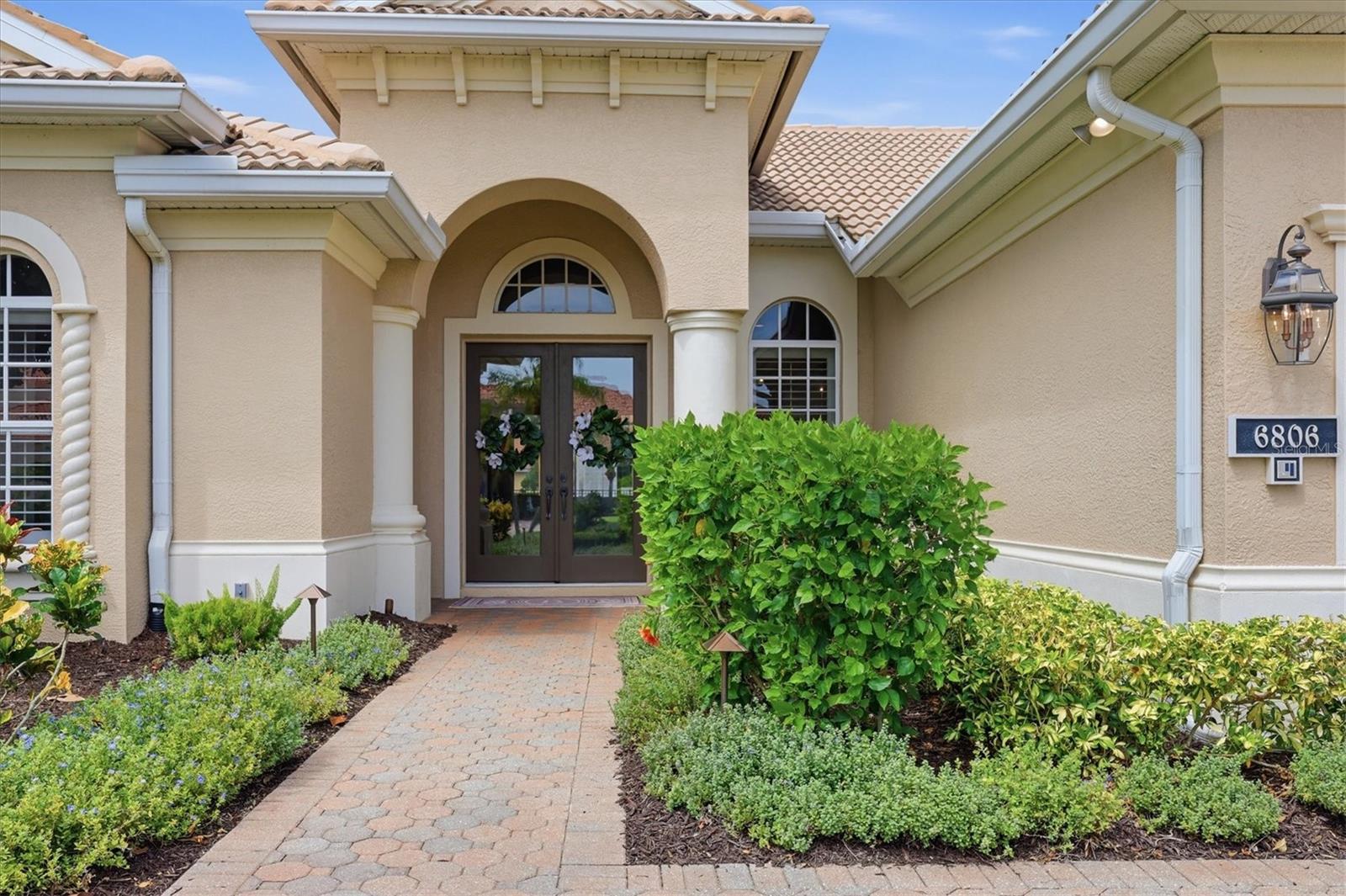 6806 DOMINION LN