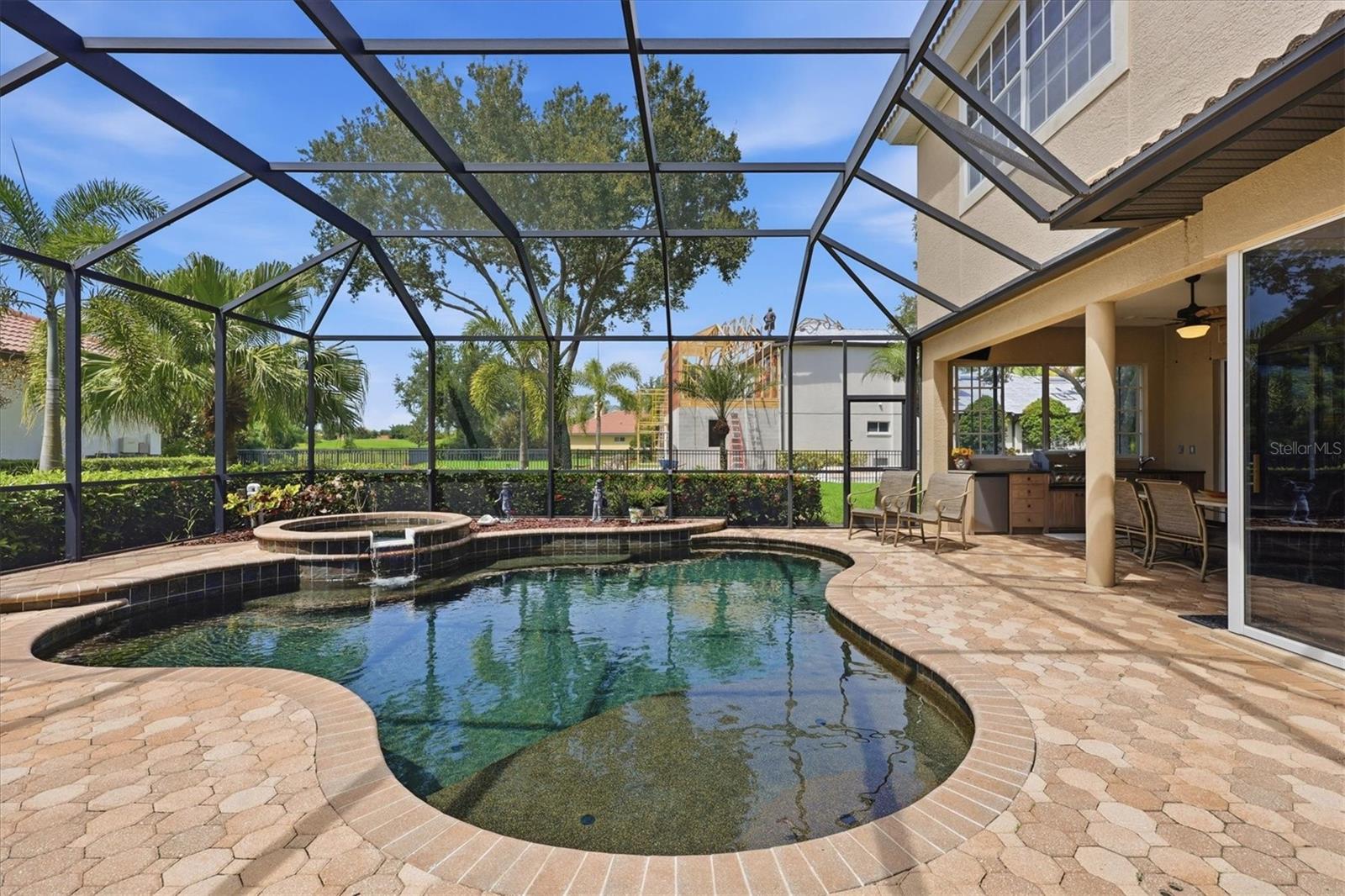6806 DOMINION LN