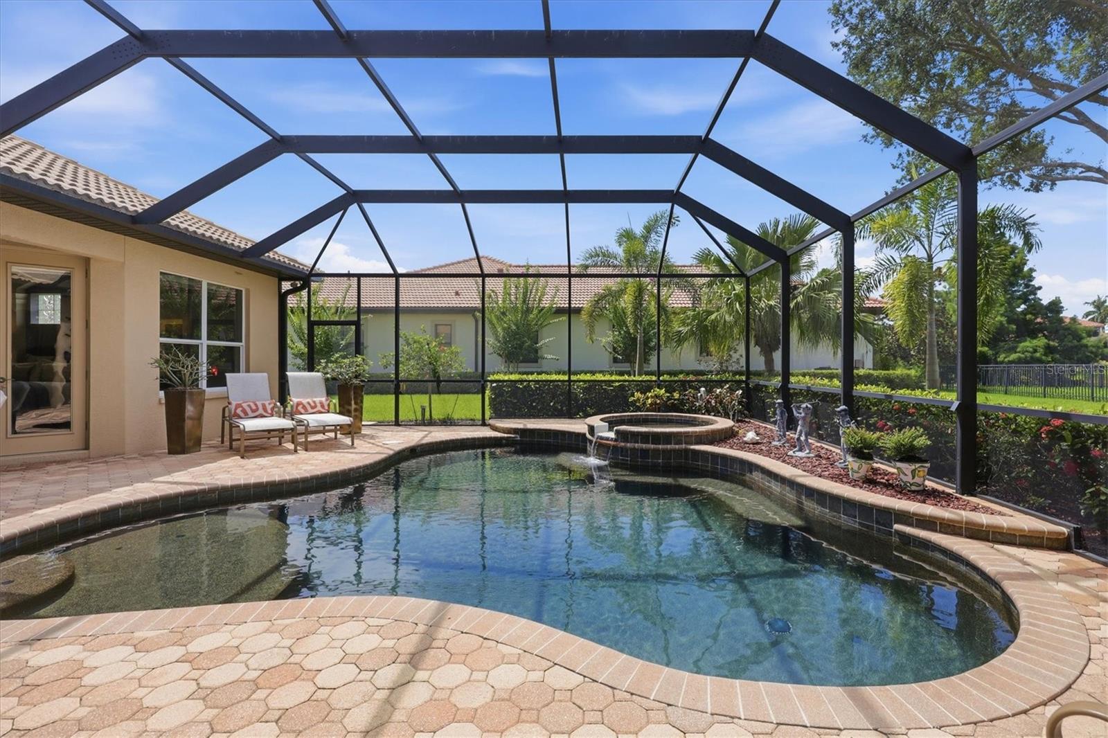 6806 DOMINION LN