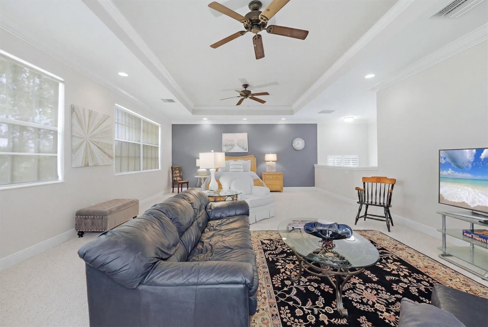 6806 DOMINION LN