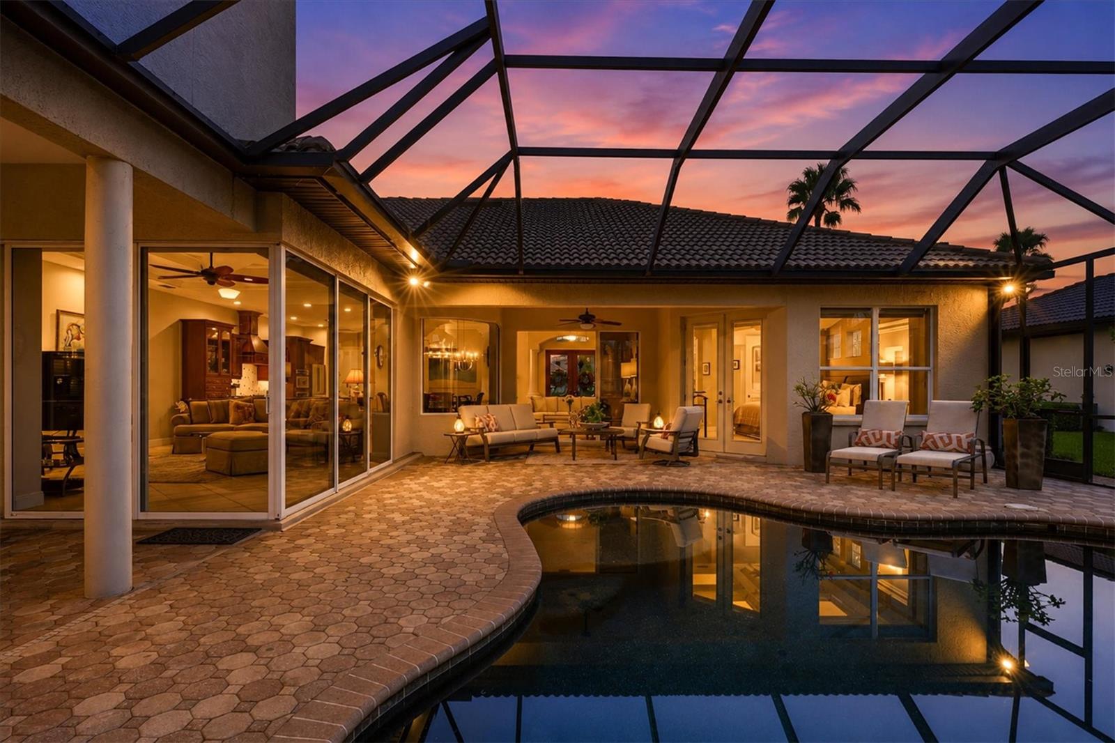 6806 DOMINION LN