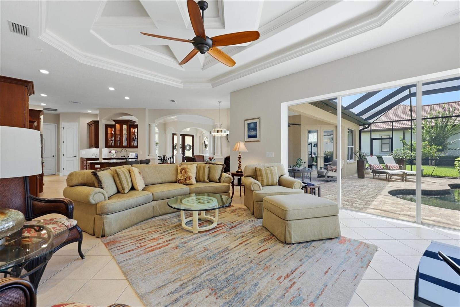 6806 DOMINION LN