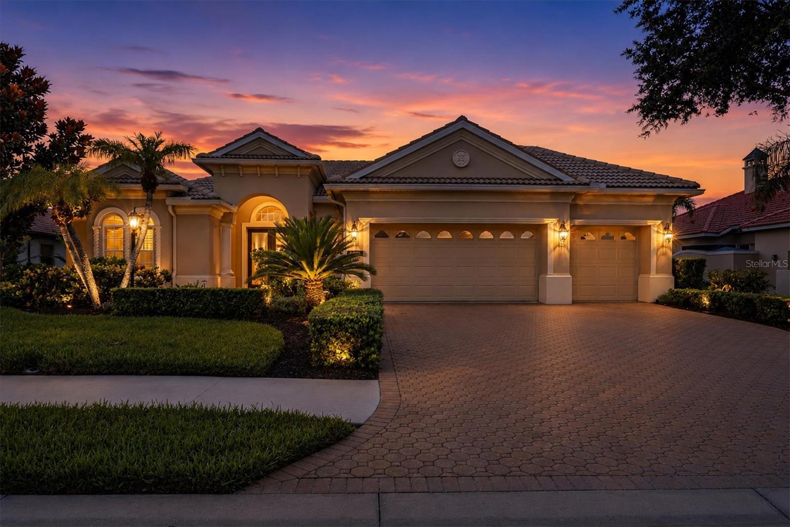 6806 DOMINION LN